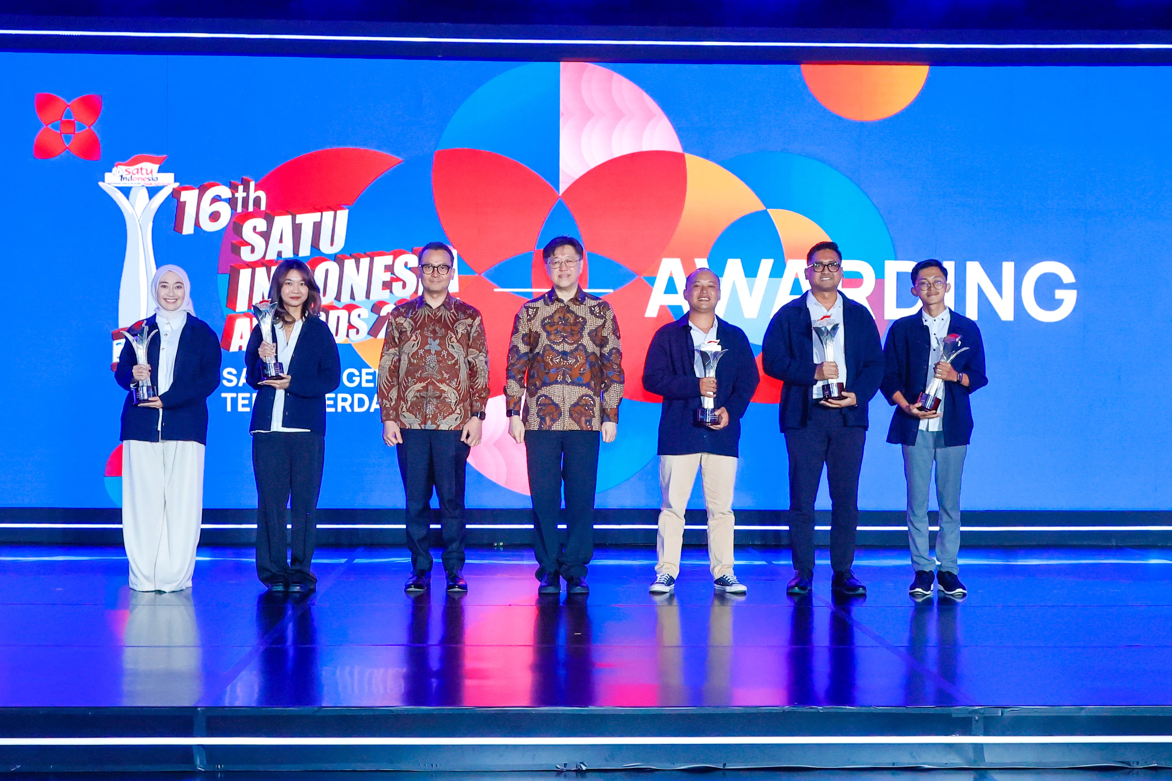Menerima Satu Indonesia Award Astra
